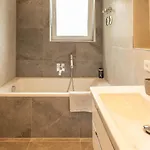 Sweethome - Dah03 - Luxus Pur Apartment, Kueche, Tv